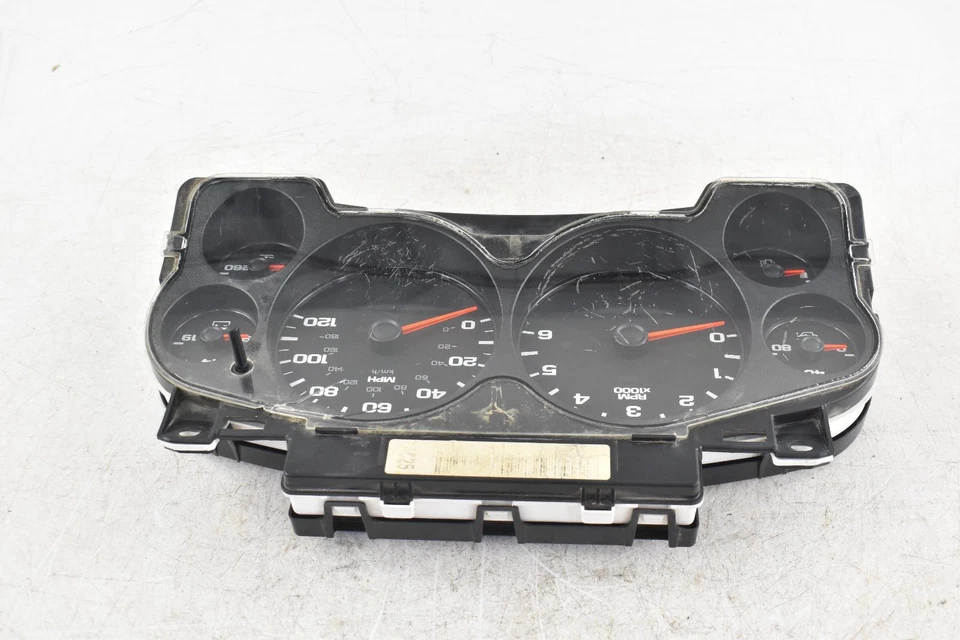 Medidor de velocímetro usado se adapta a: Chevrolet Silverado 2500 2013 camioneta clúster MPH EE. UU. Foto 2 de 4