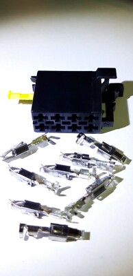 ISO - Power Stecker Gehäuse schwarz 8 polig Radio NAVI  357 035 447 & 8 Kontakte