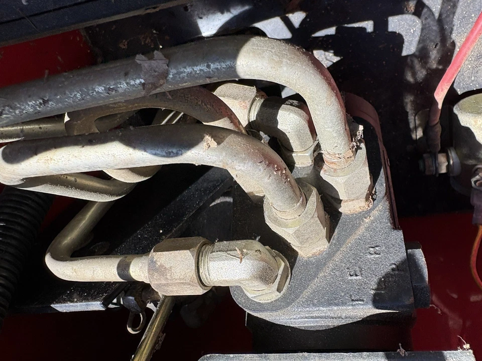 Клапан управления гидроусилителем руля трактора Troy-Bilt GTX 20 18 16 1767378 - Изображение 3 из 4