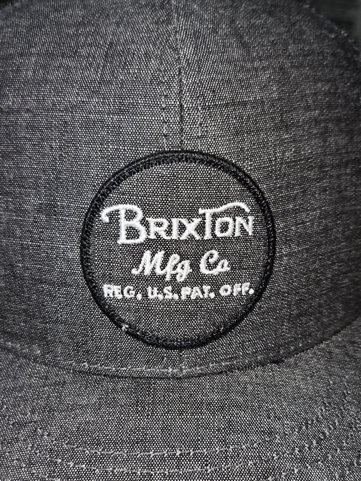NWOT Brixton Mfg Co Wheeler Trucker Mesh Snapback Hat Cap Black Gray