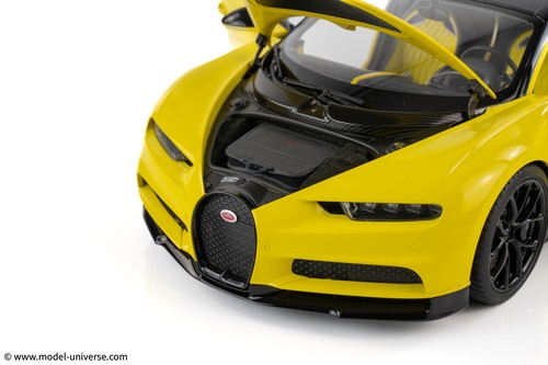 AUTOart - 1:18 Bugatti Chiron (Yellow Molsheim/Nocturne Black) - Composite Model - Picture 15 of 24
