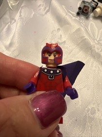 Lego Minifigure REAL MINI FIG MARVEL Xmen X-Men Magneto 6866 ^