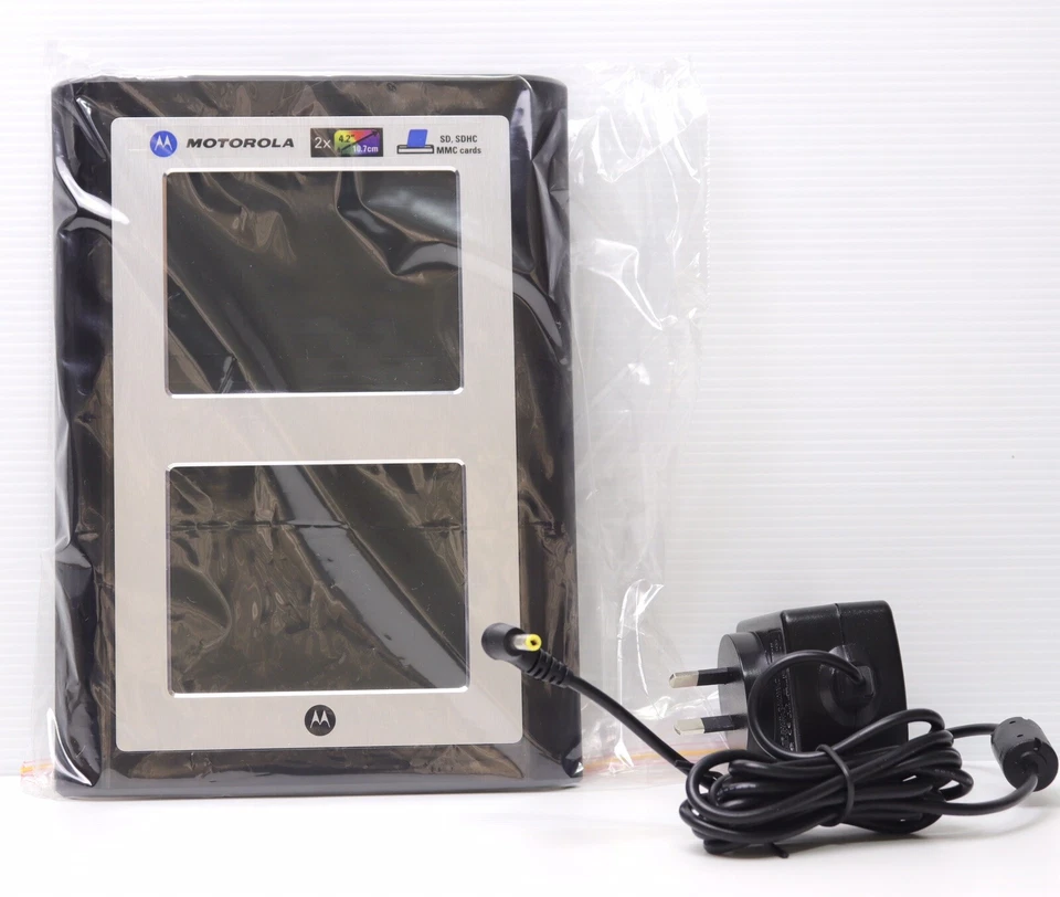 Motorola 2X 4.2in/10cm Display Digital Photo Frame + Calendar, Fully Tested! - Image 2 of 4