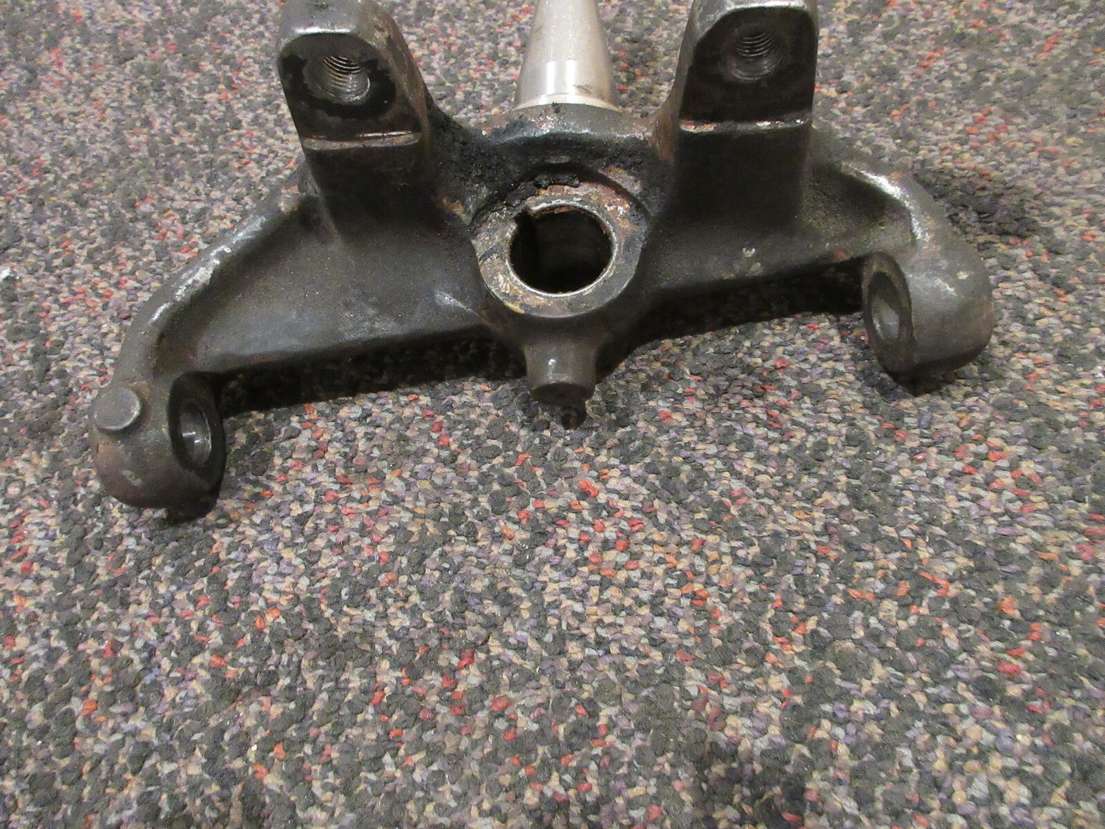 Ferrari 308 - RH Front Stub Axle - P/N 115964