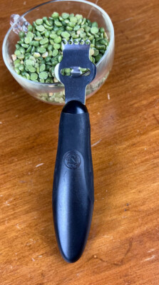 Pampered Chef Citrus Zester Grater Lemon Orange Hat Logo Rubberized Black Handle