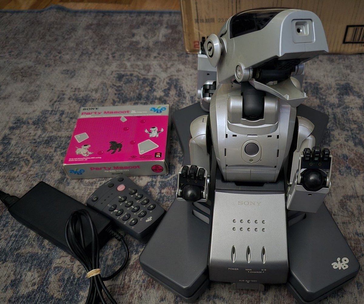 SONY AIBO 　ERS-111 Sony AIBO ERS-111 Digital Robot Dog Working Rare From Japan