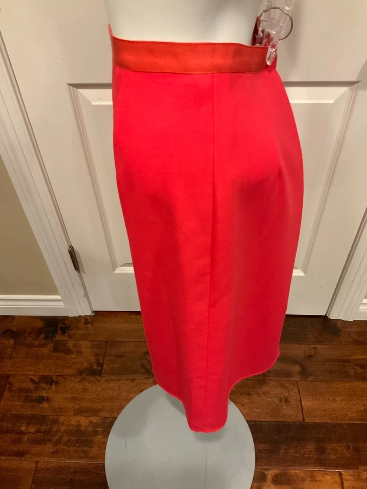 Falda lápiz de lana roja Oscar De La Renta, talla 12 (US) Foto 4 de 4