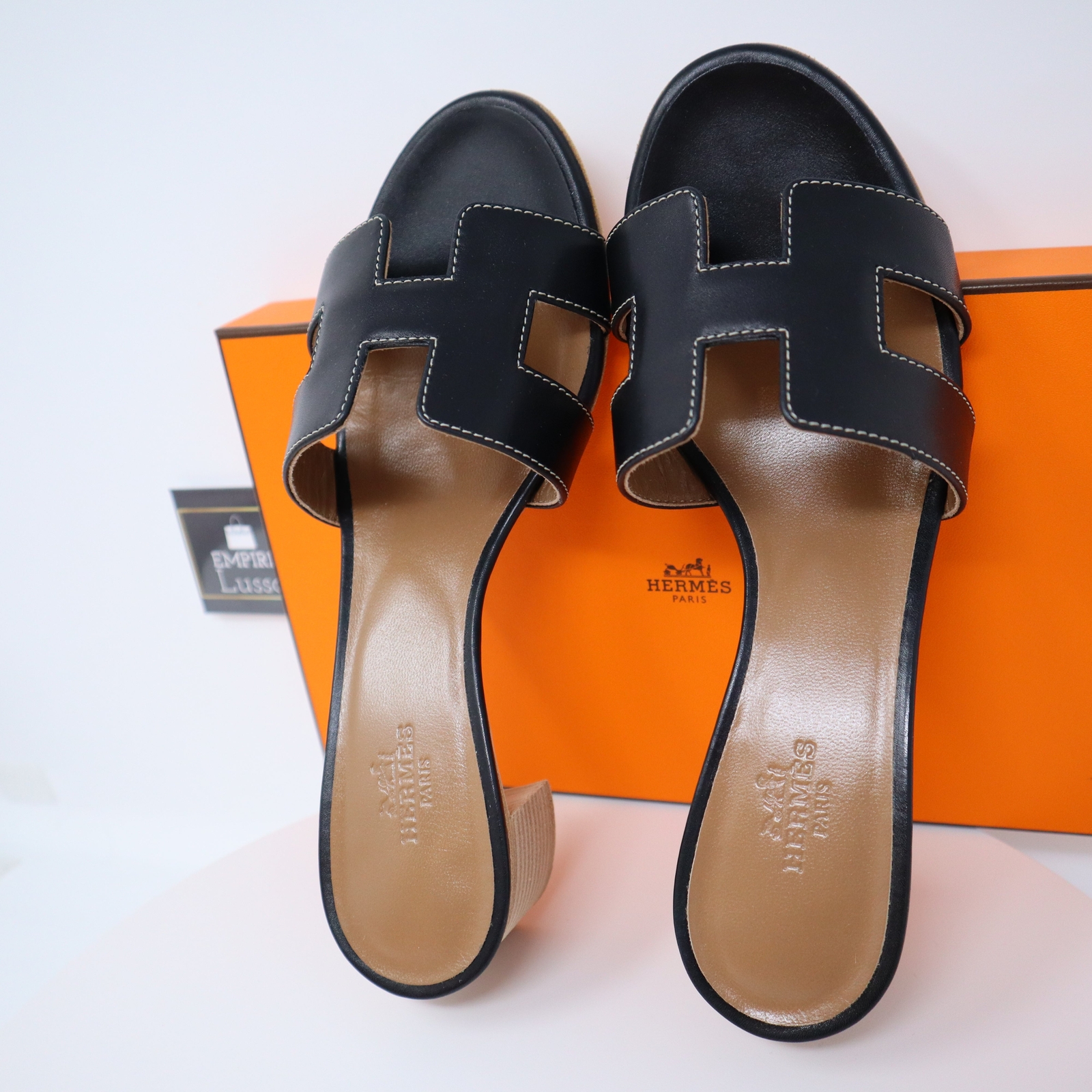 37.5 HERMES ORAN OASIS H SANDALS HEEL CLASSIC CALFSKIN BLACK image 3