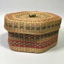 VTG Woven Natural Grass Basket With Lid Six Sided Red Green Soft Sides NICE