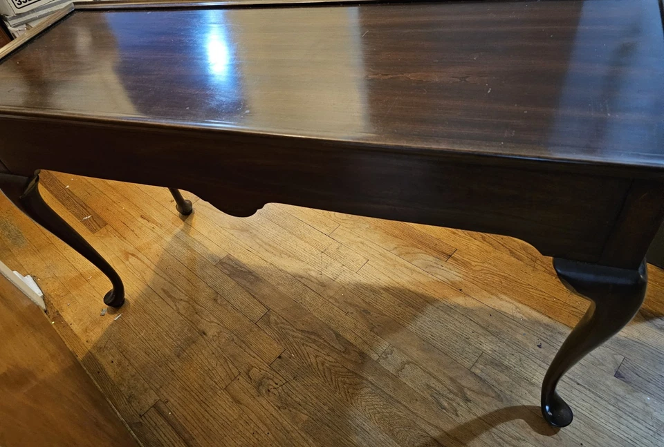 Mesa consola estilo georgiano Cherry Queen Anne 60"w Foto 4 de 4