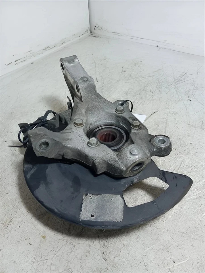 2008-2020 Dodge Caravan Driver Left Front Spindle Knuckle OEM - Изображение 2 из 3