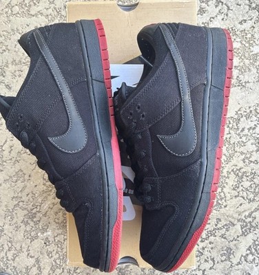 Used/Great Condition Nike SB Dunk Low Pro PRM. Black Levi. Men s Size 9. OG ALL