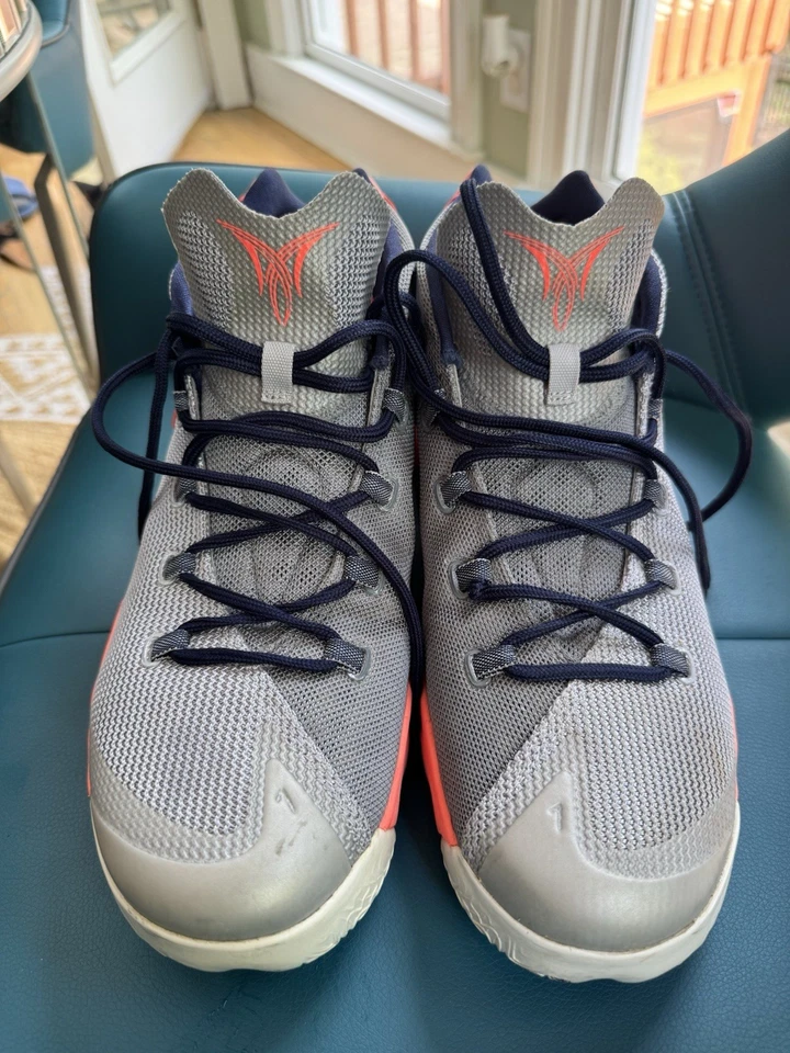 Zapatos de baloncesto Carmelo Anthony Melo Jordan M12 Hyper Orange gris lobo talla 11 Foto 3 de 4