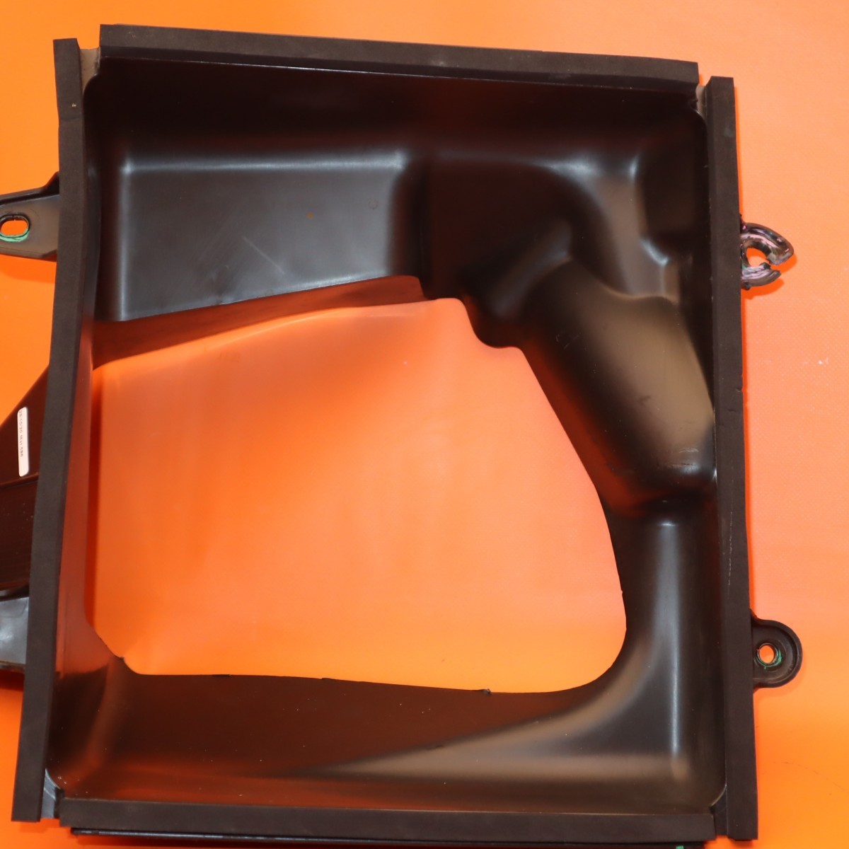 Maserati Ghibli 2014-2017 Right Air duct P/N 670004139