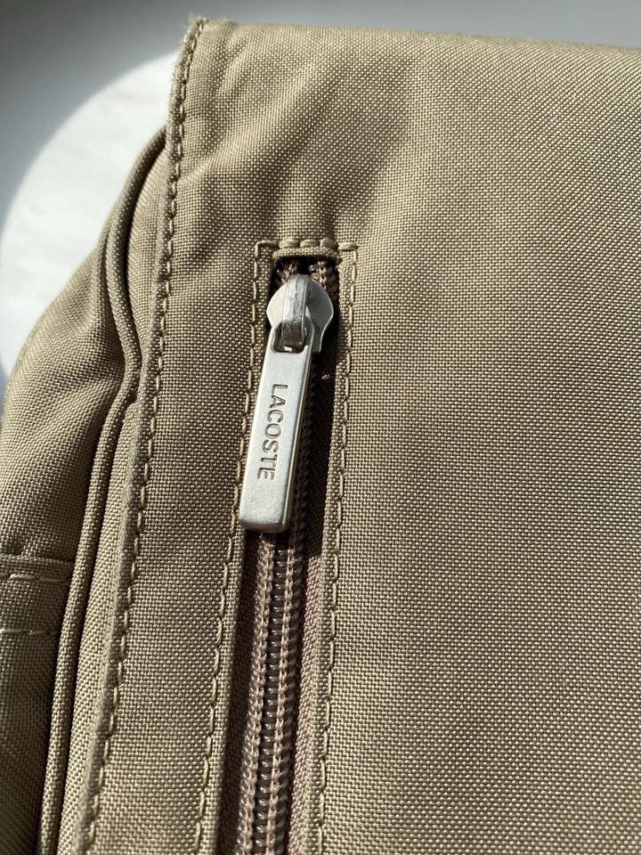 Lacoste messenger shoulder bag brown color with vintage strap - Image 3 of 4