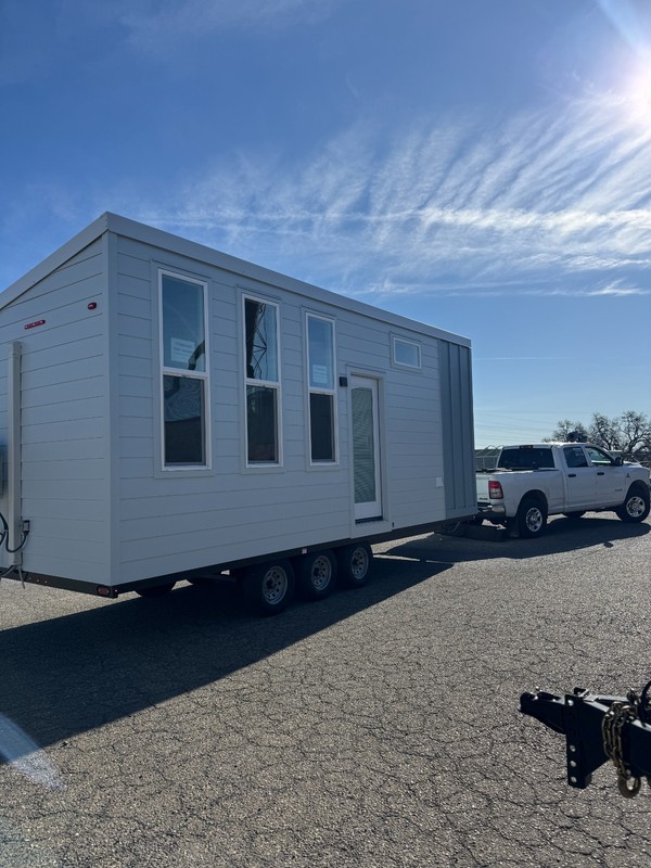 New Forever Tiny Home on Wheels 24' studio Single Story with full kit & bath   - thumbnail 12