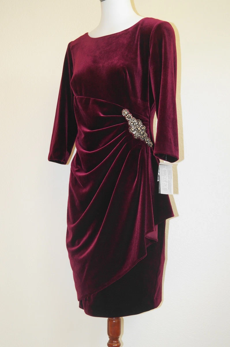 green emerald velvet dress Alex Evenings Womens Velvet Long Evening Dress Green 16 main image 1