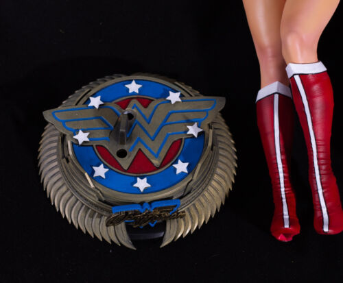 WONDER WOMAN LINDA CARTER STATUA resina scala 1:6 33 cm FULL SIZE DC - Imagen 7 de 7