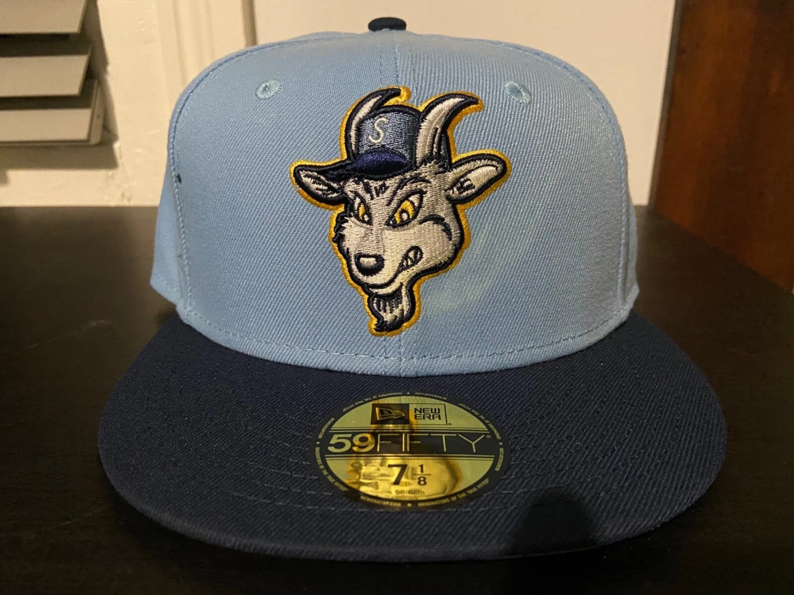 *ÉPUISÉ* SS22 Supreme x New Era GOAT 59Fifty taille 7 1/8 *bleu poudre*