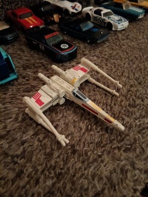 Star Wars X-Wing Ship LFL CGW55 Miniature Model NO stand 2001 Tiny Micro Fighter