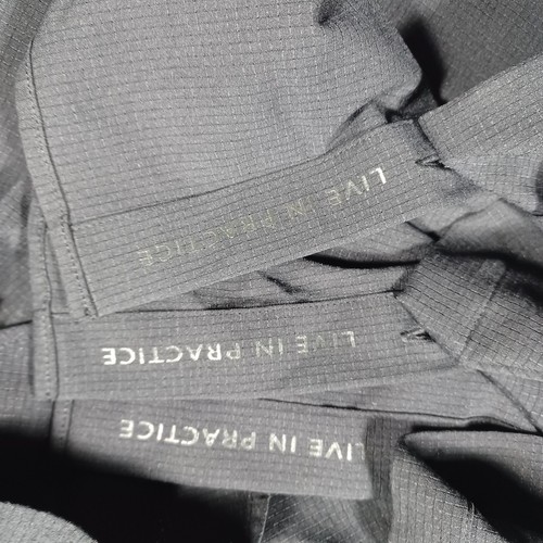 lululemon mens solid black Airing Easy ripstop button down shirt lot XL EUC (3) - Picture 3 of 10