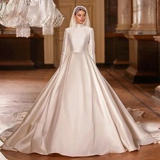 High-Neck Elegant Wedding Dresses Satin With Princess Ball Gown O-Neck Gowns