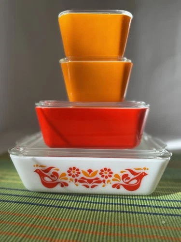 Vintage Pyrex Friendship Refrigerator 8 piece Dishes & Lids  501-503 B