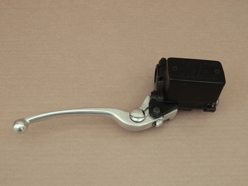 2018 BMW C650GT C 650 GT – Front Brake Master Cylinder & Lever - 5,000 Miles - Image 2 of 4