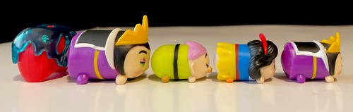 Disney Tsum Tsum Snow White Vinyl Figures & Stands Lot Of 5 - Picture 9 of 14
