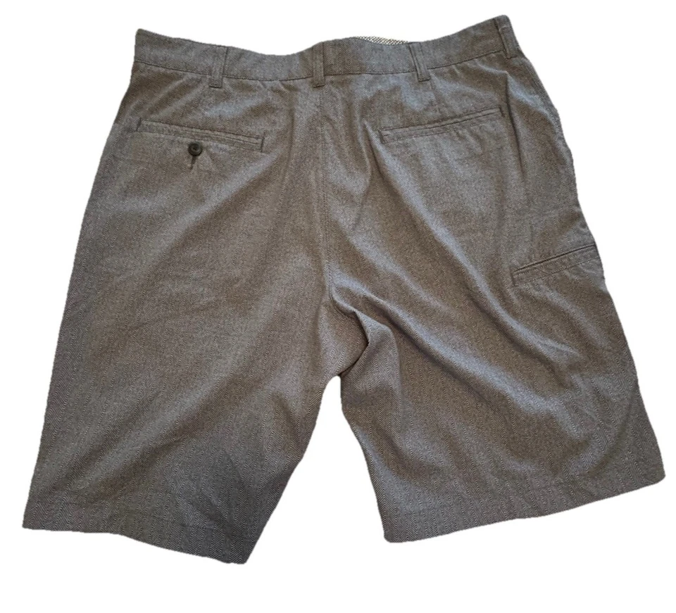 Pantalones Cortos de Golf PGA Tour Para Hombre Cintura Elastizada con Bolsillos Gris A Cuadros Talla 34 Nuevos Foto 2 de 4