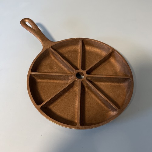 Lodge Cast Iron Cornbread Skillet Wedge 8 Slice Divided 9" Cooking Pan