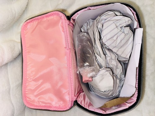 Juicy Couture Terry JC Logo Black & Gold Case Travel Cosmetic Makeup Bag NWT - Picture 5 of 5