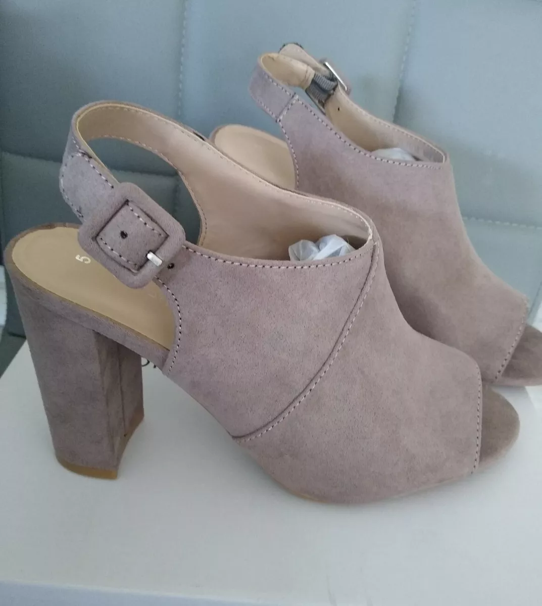 Size 5 sandals best sale sale