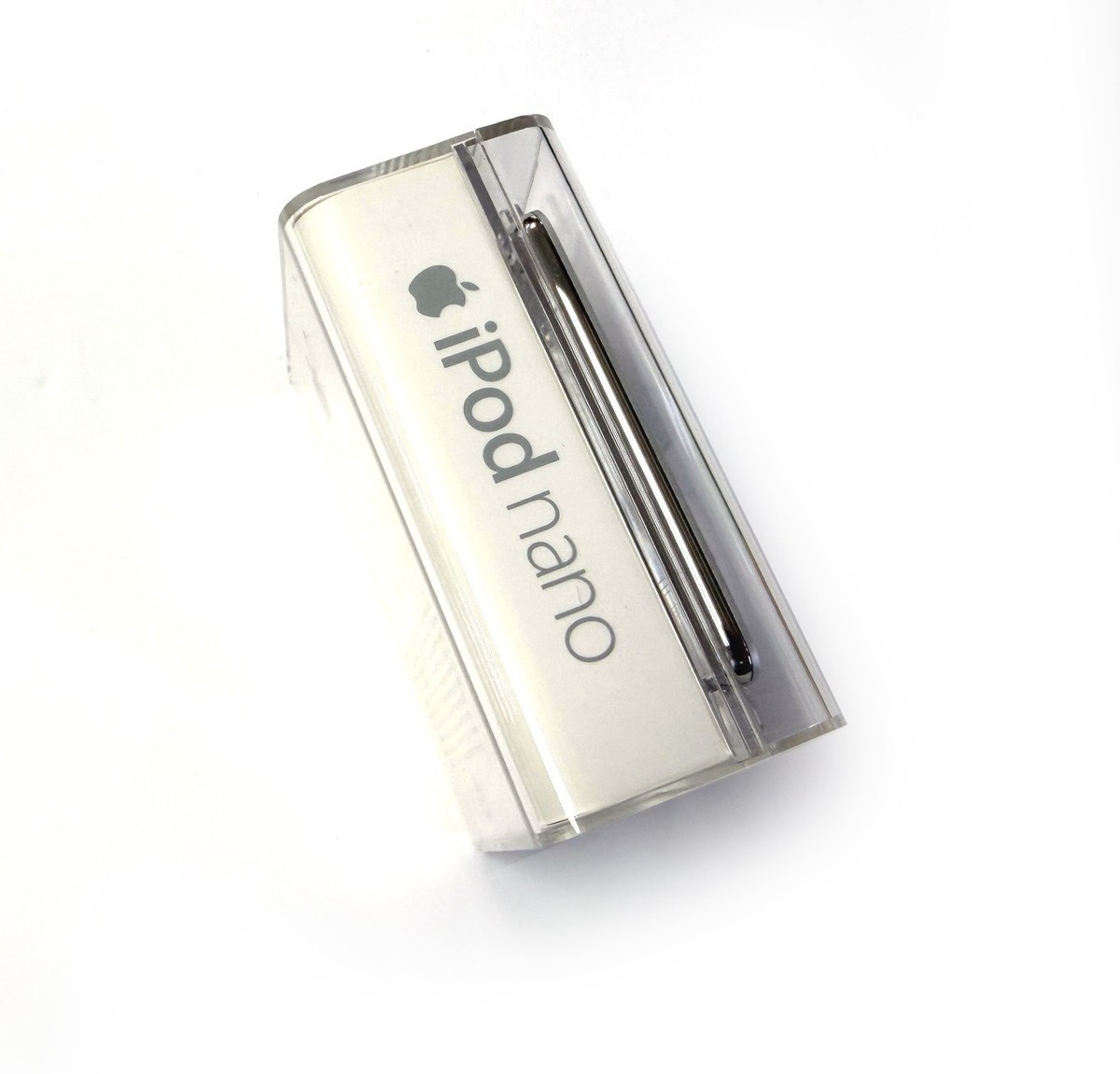 Apple iPod nano 第3世代　シルバー　4GB Amazon.co.jp: M-Player iPod Nano 3rd対応 (4GB シルバー) : 家電＆カメラ