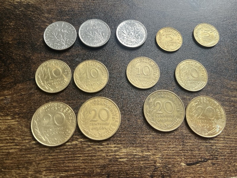 Vintage France 13 Coin Lot Various Dates 1/2 Francs, 5/10/20 Centimes Lot 8