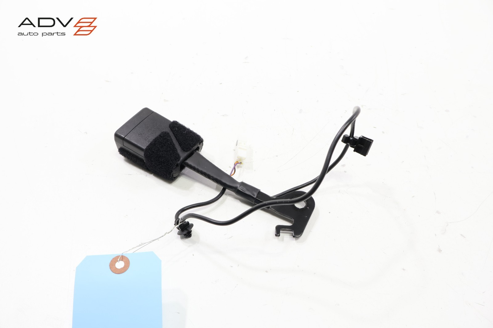 2014 - 2020 BMW i8 I12 COUPE RIGHT PASSENGER SIDE SEAT BELT SEATBELT BUCKLE OEM