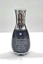 NEW Sally Hansen Diamond Strength No Chip Nail Color-Deeply Violet