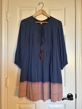 Holding Horses Women  s Blue Ombr  Tunic Top W/ Pockets Size 6
