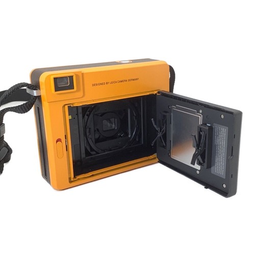 Leica Sofort 2754 Orange Instant Film Camera - Picture 4 of 10