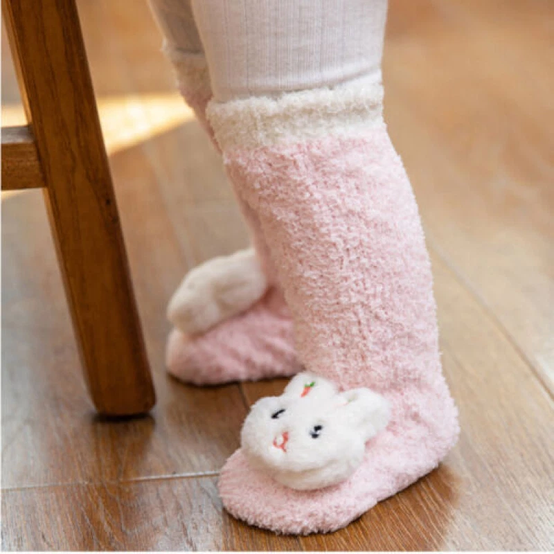 Calcetines hasta la rodilla de lana difusa de invierno para bebés pequeños niños niñas dibujos animados Foto 4 de 4