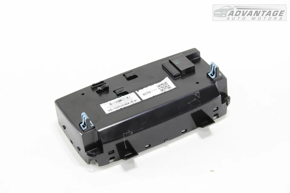 2018-2021 BUICK ENCLAVE AWD 3.6L UPPER OVERHEAD DOME LIGHT CONTROL SWITCH OEM - Image 3 of 4