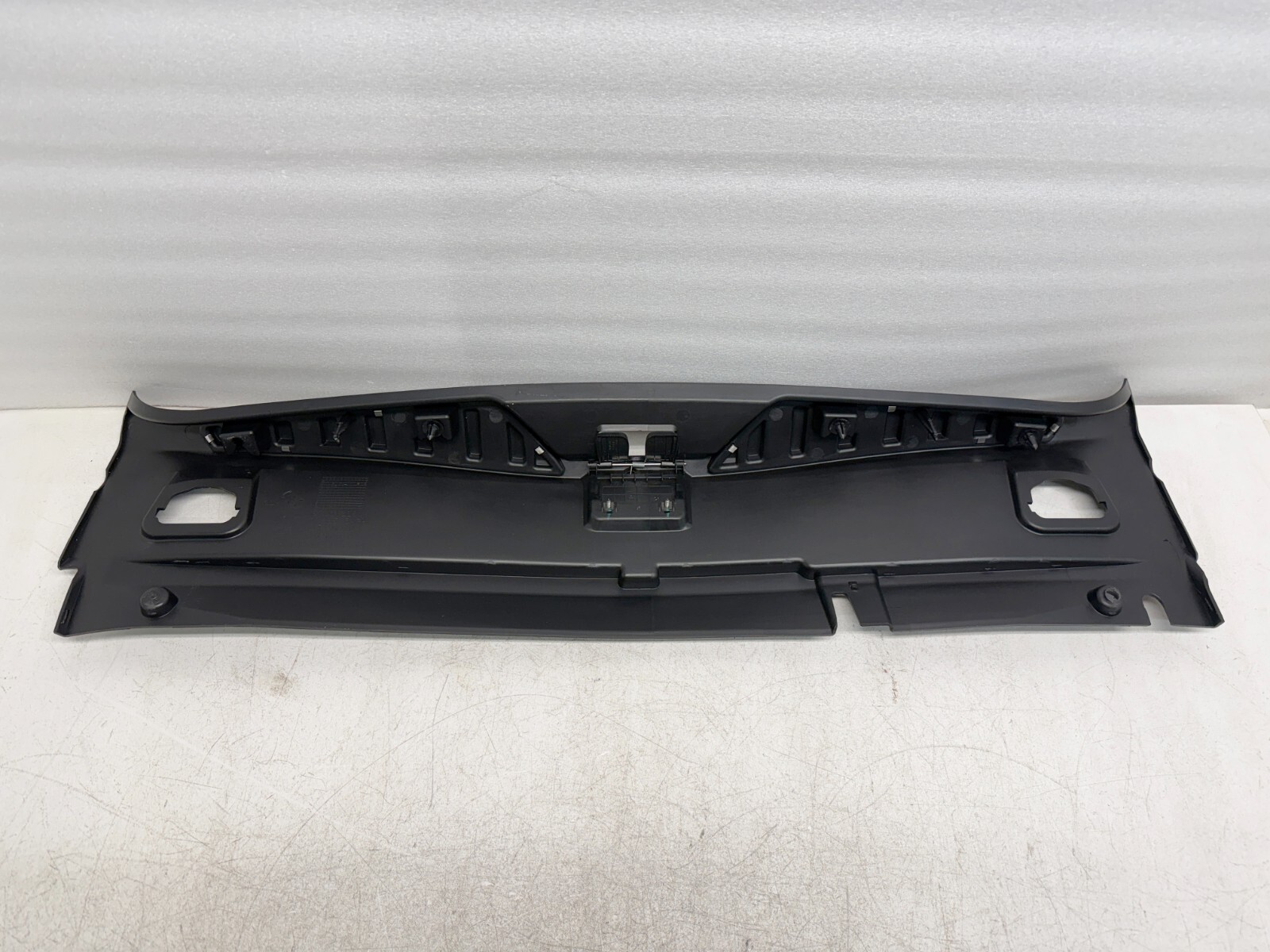 P50184 2014-2020 Maserati Quattroporte Trunk Sill Scuff Plate Trim 670013681 OEM
