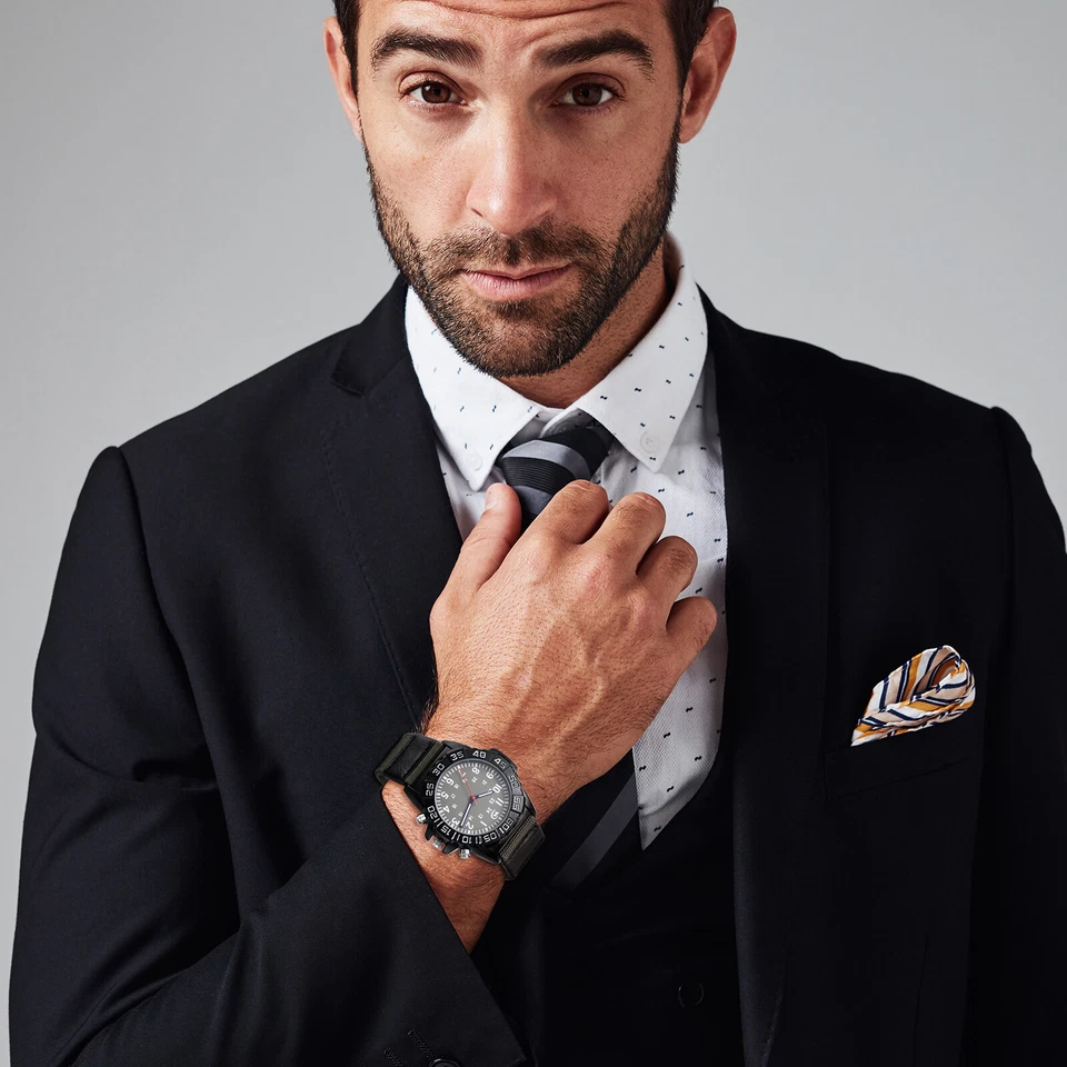 2-in-1 Clip-on Military Quartz Wristwatch Canvas Outdoor Backpack Fob Belt Watch - Image 4 of 4