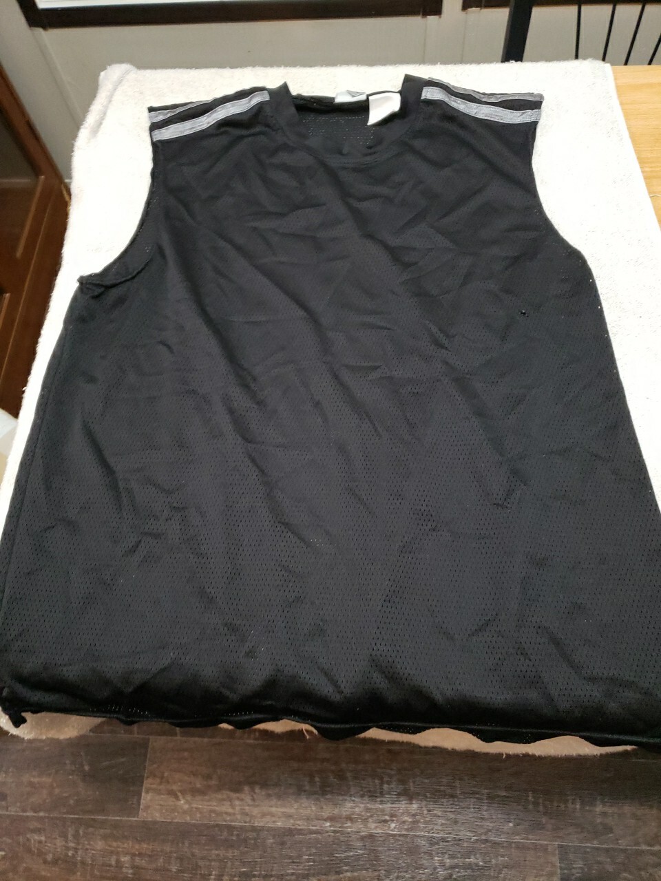 Athletic Sleeveless Fish Net Shirt Size Large