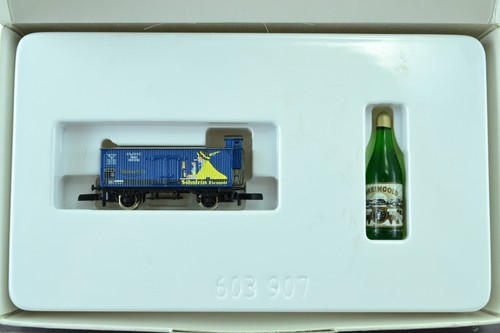 Marklin Rheingold Closed Car w/ Brakeman's cab Z Scale - Picture 2 of 4