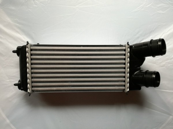 Hella LadeluftküHler FüR Citroen Berlingo Peugeot Partner 1.6 Hdi-image