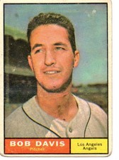 BOB DAVIS MLB ROOKIE CARD 1961 TOPPS #246. rookie card picture