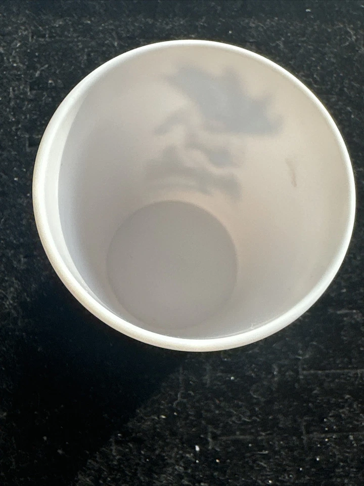 Taza de plástico vintage de 4 pulgadas con gráficos de Batman y Robin Foto 4 de 4