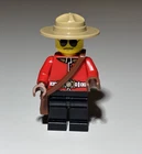 Lego RCMP police guy minifigure Canada Toys R Us rare exclusive brand new 2017