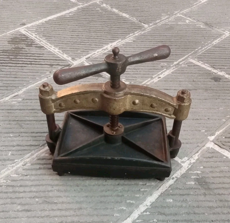 Antique Cast Iron Bookbinding Press Industrial Start 20th 1920s - Image 4 of 4